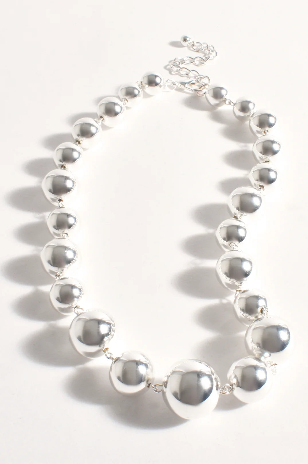 Oversized Handlink Ball Necklace